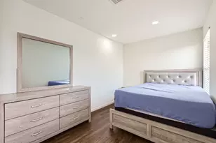 304 Wegstrom St, Hutto, TX 78634 - Photo 8