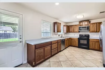 304 Wegstrom Street, Hutto, TX 78634 - Photo 4