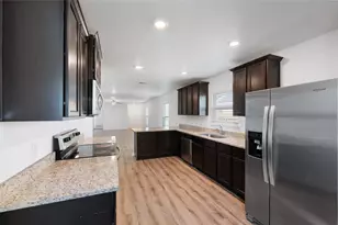 18616 Speculator Ln, Elgin, TX 78621 - Photo 12