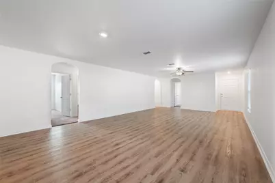 18616 Speculator Lane, Elgin, TX 78621 - Photo 4