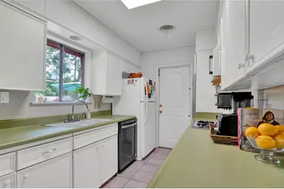 5724 Wellington Drive, Austin, TX 78723 - Photo 10