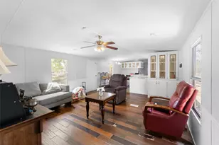 2711 Citation Dr, Del Valle, TX 78617 - Photo 2