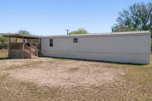 2711 Citation Dr, Del Valle, TX 78617 - Photo 10