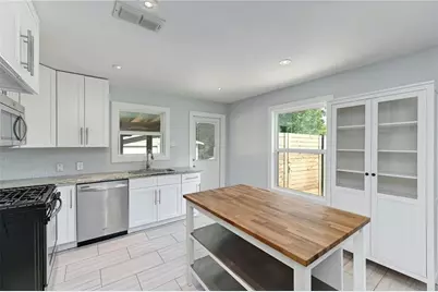 8318 Burrell Drive, Austin, TX 78757 - Photo 8