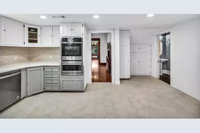 1806 S Main Street, Georgetown, TX 78626 - Photo 14