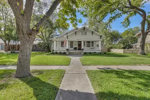 1806 S Main St, Georgetown, TX 78626 - Photo 2