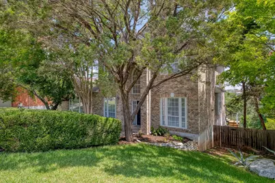 9215 Spicebrush Drive, Austin, TX 78759 - Photo 2