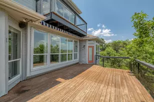 9215 Spicebrush Dr, Austin, TX 78759 - Photo 36