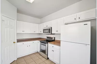 217 Killian Loop, Hutto, TX 78634 - Photo 6