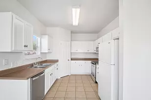 217 Killian Loop, Hutto, TX 78634 - Photo 8