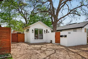 2519 E 4th St, Austin, TX 78702 - Photo 2