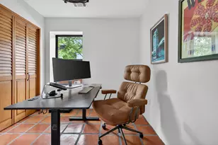 2519 E 4th St, Austin, TX 78702 - Photo 26