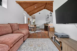 2519 E 4th St, Austin, TX 78702 - Photo 18