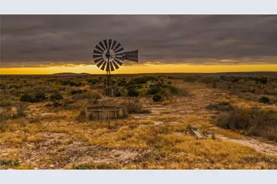 000 Leona Ranch Road, Brackettville, TX 78832 - Photo 16