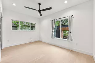 3607 Grant St, Austin, TX 78721 - Photo 8