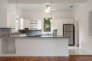 2102 E Martin Luther King Jr Blvd, Austin, TX 78702 - Photo 20
