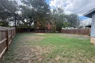 404 Creek Cove, Round Rock, TX 78664 - Photo 14