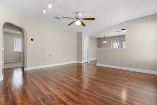 5220 Hutchinson Dr, Austin, TX 78723 - Photo 10