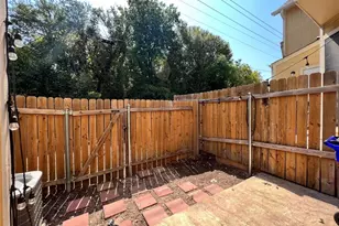 11901 E Swearingen Dr E, Austin, TX 78758 - Photo 12