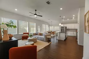 154 Sequoia Dr, Kyle, TX 78640 - Photo 8