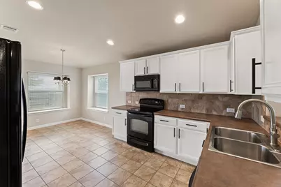 582 Briggs Drive, New Braunfels, TX 78130 - Photo 6