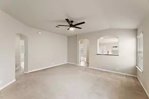 582 Briggs Dr, New Braunfels, TX 78130 - Photo 4