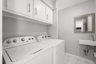6410 Chimney Creek Cir, Austin, TX 78723 - Photo 16