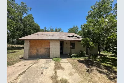 506 Forest Court, Taylor, TX 76574 - Photo 1