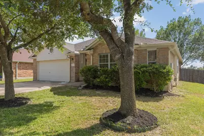1553 Amberwood Loop, Kyle, TX 78640 - Photo 2
