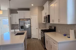 320 Windstar Rd, Liberty Hill, TX 78642 - Photo 8