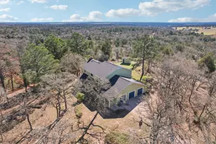 407 Country Ln, McDade, TX 78650 - Photo 34