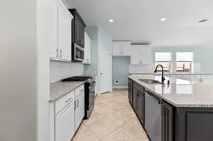 217 Serrano St, Georgetown, TX 78628 - Photo 10