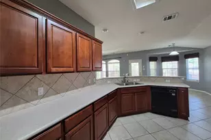 11600 Fletcher Hall Ln, Austin, TX 78717 - Photo 10