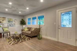2011 Fort View Rd, Austin, TX 78704 - Photo 6