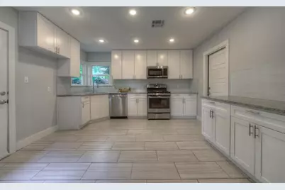 2011 Fortview Road, Austin, TX 78704 - Photo 12