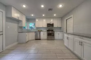 2011 Fort View Rd, Austin, TX 78704 - Photo 12