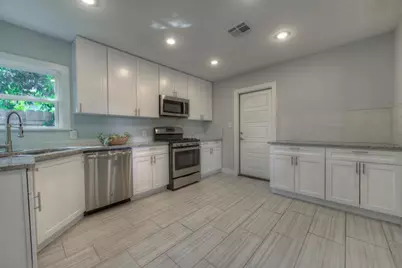 2011 Fortview Road, Austin, TX 78704 - Photo 14