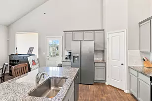 111 Rainmaker Cv, Bastrop, TX 78602 - Photo 10