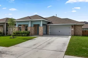 300 Jeffers, Kyle, TX 78640 - Photo 2