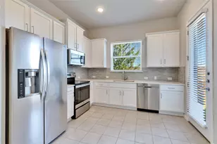 1015 Vista View Dr, Georgetown, TX 78626 - Photo 4