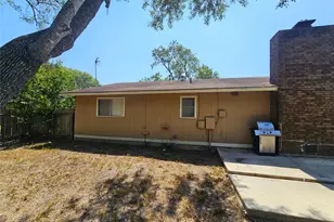 1648 Eastwood Dr, Seguin, TX 78155 - Photo 20