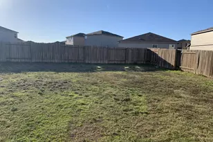 217 Denson Ln, Jarrell, TX 76537 - Photo 8