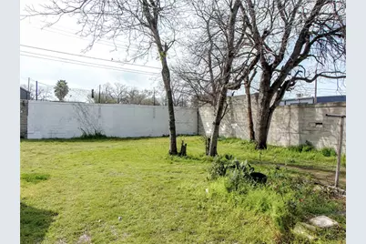 2317 E 2nd Street, Austin, TX 78702 - Photo 22