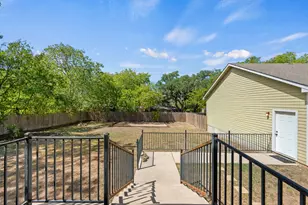808 N Water St, Burnet, TX 78611 - Photo 20