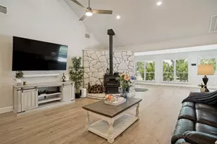 190 Young Ranch Rd, Georgetown, TX 78633 - Photo 4