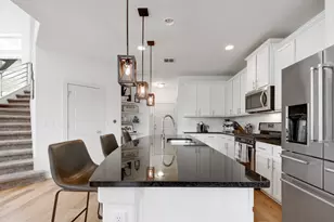 9710 Tanglemede St, Austin, TX 78748 - Photo 12