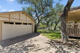 10806 Wintergreen Hill, Austin, TX 78750 - Photo 30