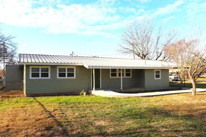 352 W Vaughan Street, Bertram, TX 78605 - Photo 2