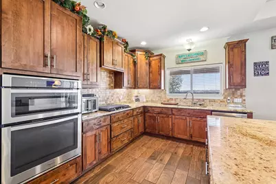 106 Eland Avenue, Bastrop, TX 78602 - Photo 18