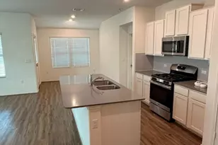 6917 Colorado Bluffs Rd, Austin, TX 78744 - Photo 4